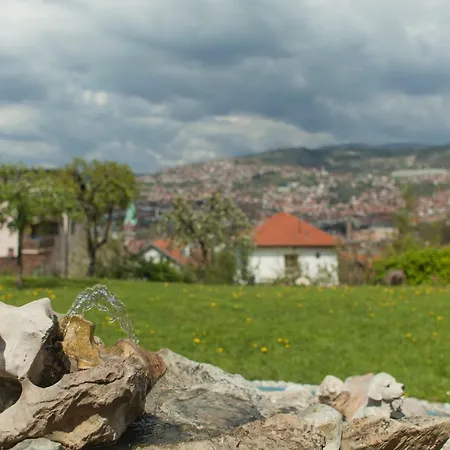 Exclusive Bistrik ヴィラ *